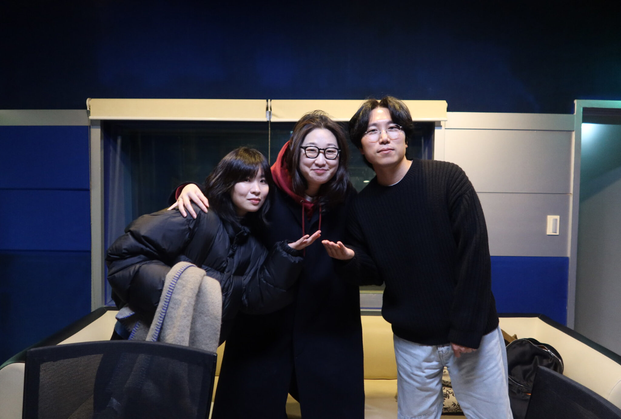 19, 피스오브서울, 강아솔, 아무도-없는-곳에서-모두가-있는-곳으로