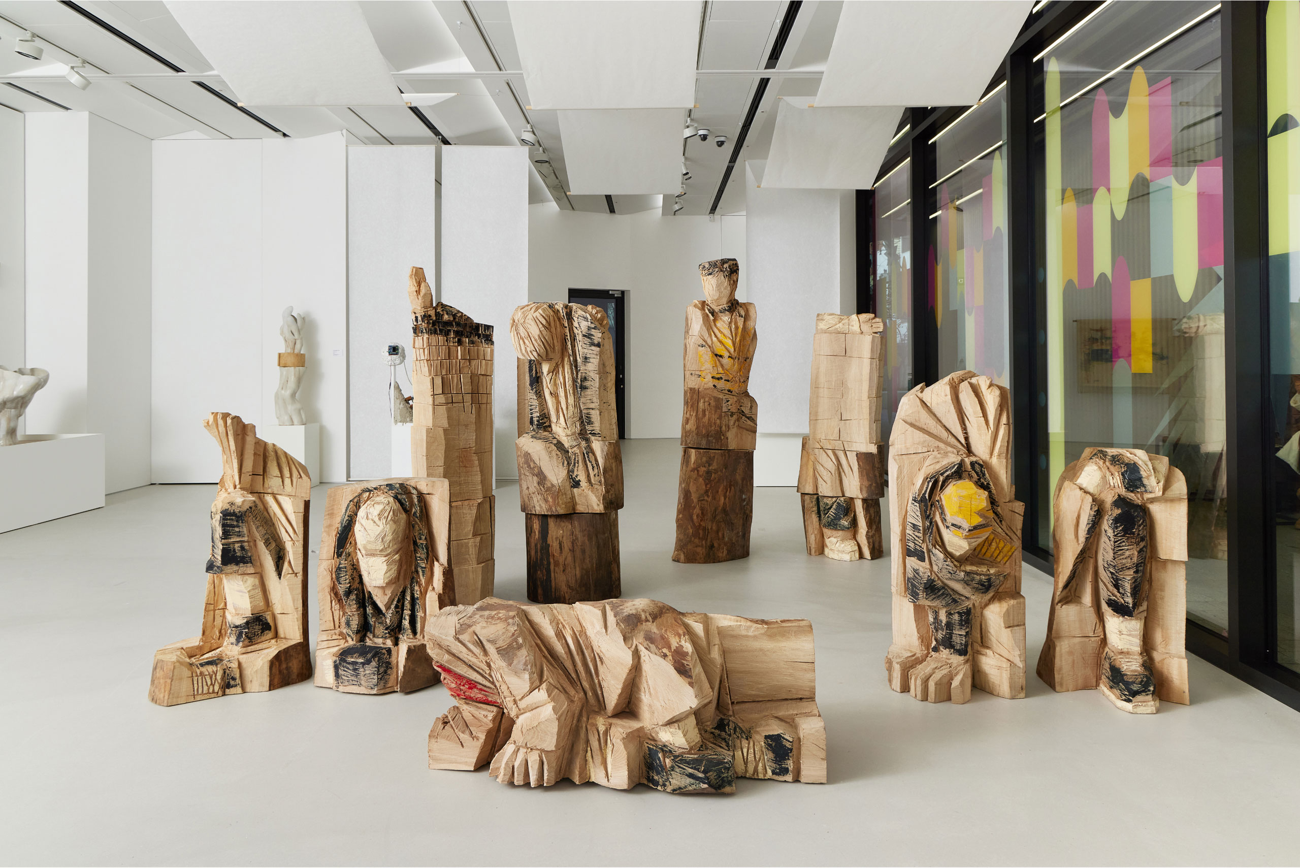 ⟪때로는 둥글게 때로는 반듯하게⟫ 이동훈 전시전경