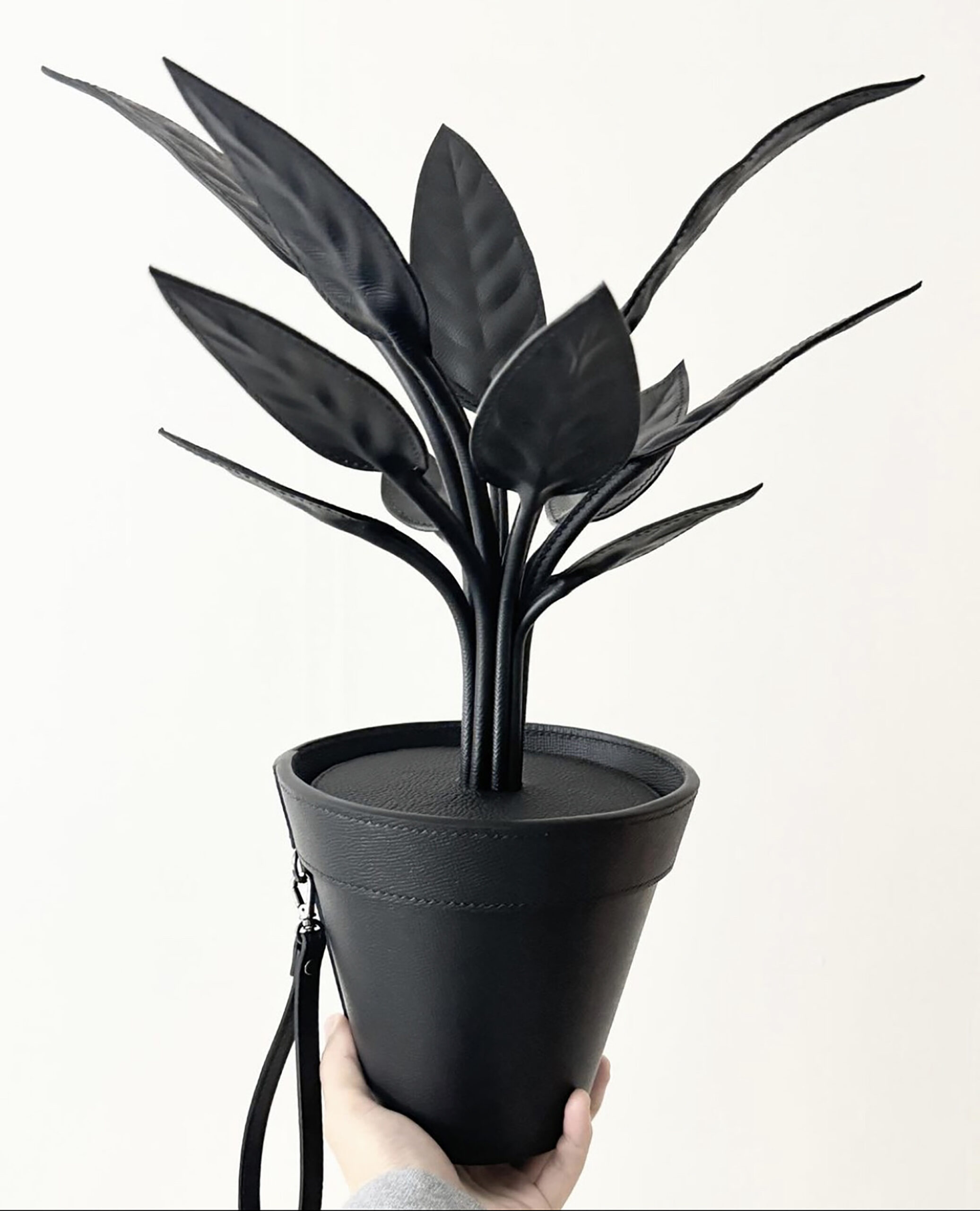 13. Plant bag Black ver.